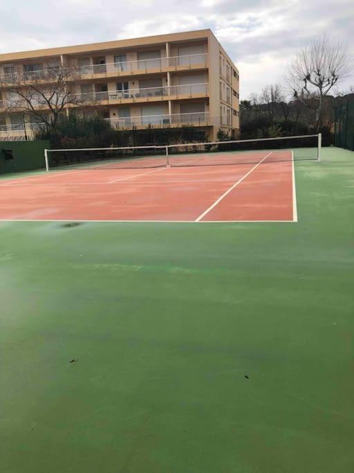 לה לבאנדו Appartement Vue Mer Au Lavandou מראה חיצוני תמונה