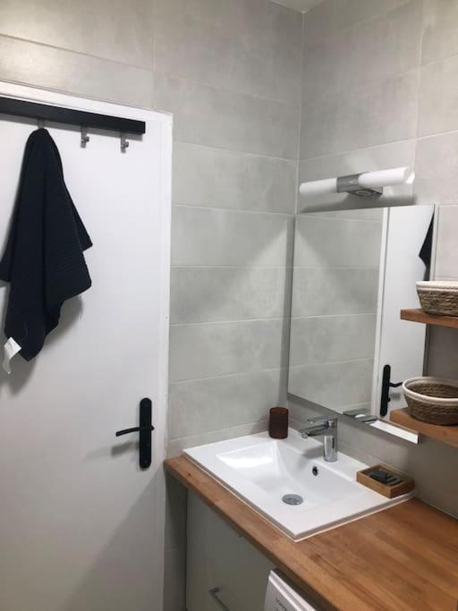 לה לבאנדו Appartement Vue Mer Au Lavandou מראה חיצוני תמונה